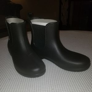 Croc rain boot